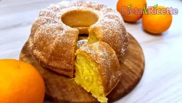 Ciambella all’arancia senza uova, burro e latte: la ricetta soffice e leggera con acqua