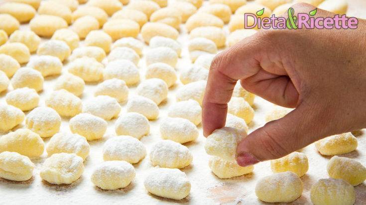 Gnocchi di patate fatti in casa: con e senza uova